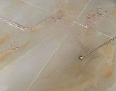 洛阳瓷砖空鼓维修公司分享粘合剂选择不当在瓷砖铺贴过程中可能导致以下问题